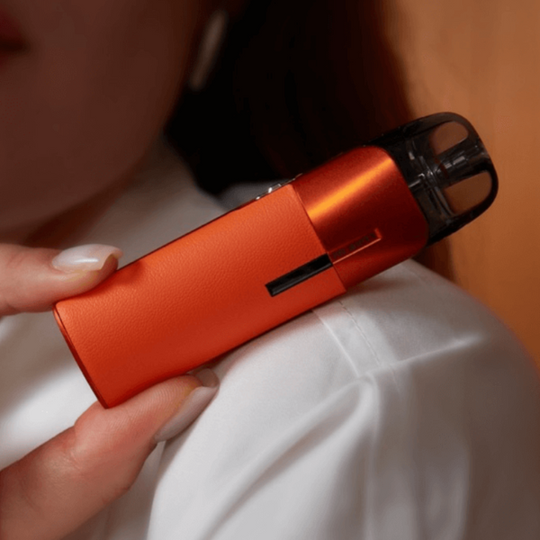 Green Vaporesso Luxe Q2 Pod Kit + Free 100ML